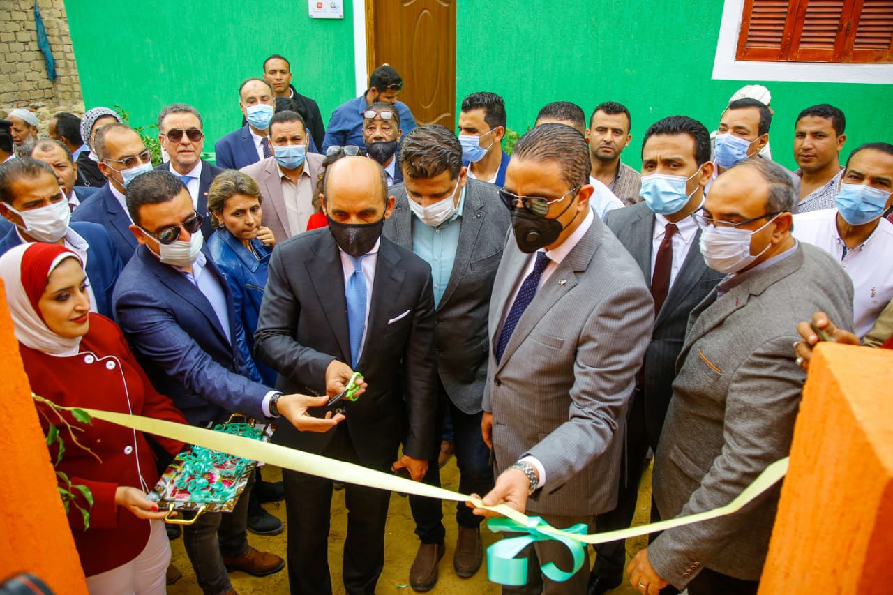 بنك القاهرة و«صناع الخير» يشهدان افتتاح قرية داوود بمحافظة الفيوم