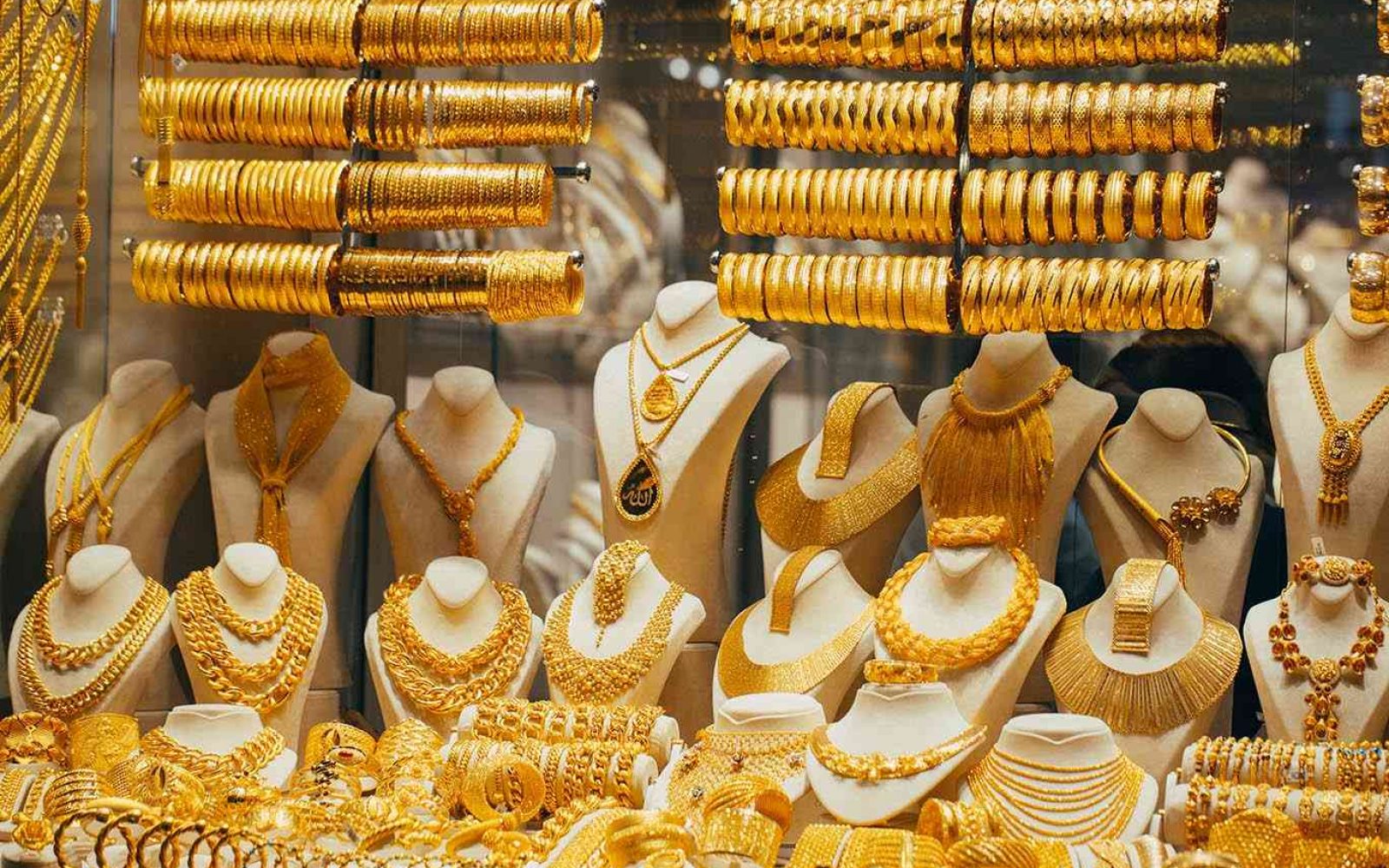أسعار الذهب في التعاملات المسائية اليوم الاثنين 01 نوفمبر