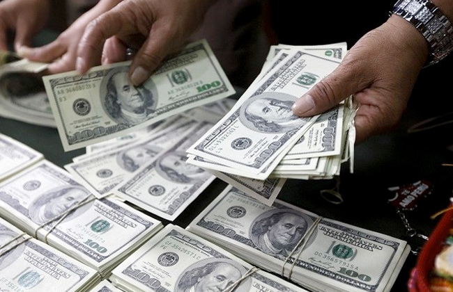 أسعار الدولار الأمريكي في البنوك المصرية الجمعة 4 مارس