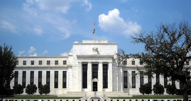 أسعار الفائدة الأمريكية تُحسم غدًا.. هل سيتخذ الفيدرالي قرارًا غير متوقع؟