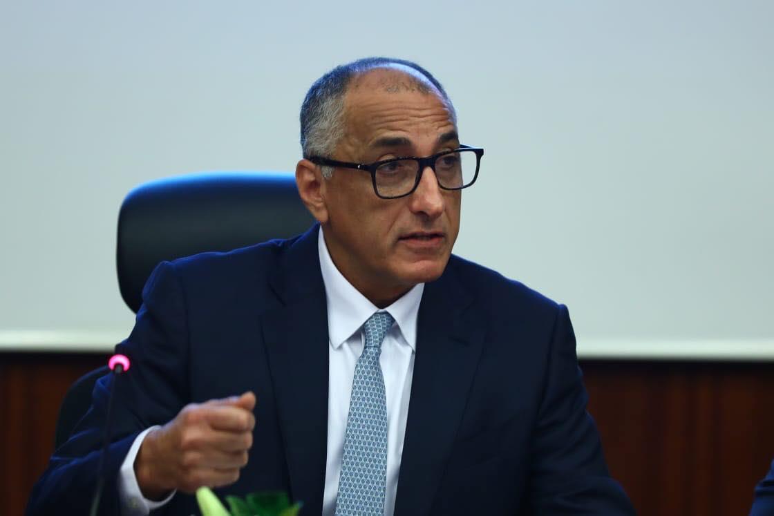 استقالة طارق عامر... الرئيس السيسي يقبل اعتذار محافظ البنك المركزي عن منصبه