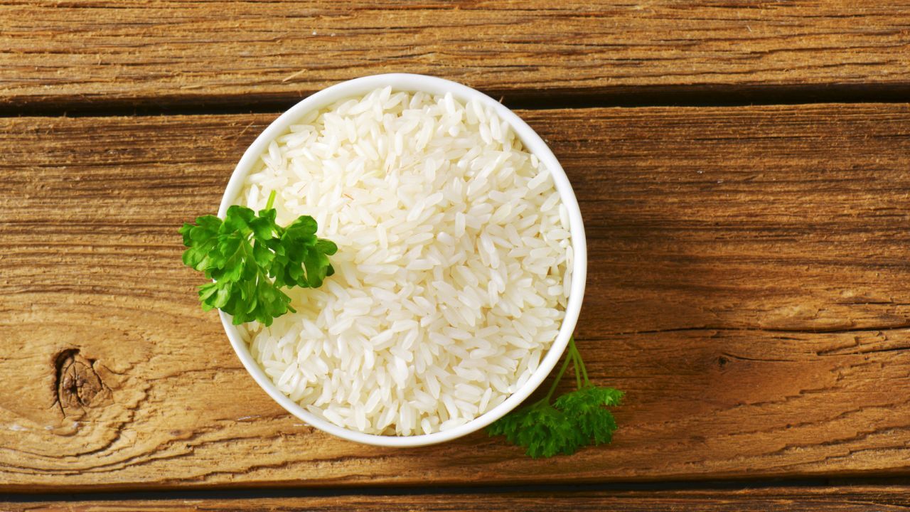 أسعار الأرز تواصل الاستقرار اليوم بالسوق المحلية