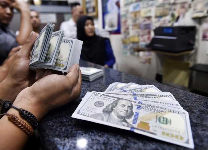 الدولار الآن في مصر.. سعر البيع والشراء في البنوك