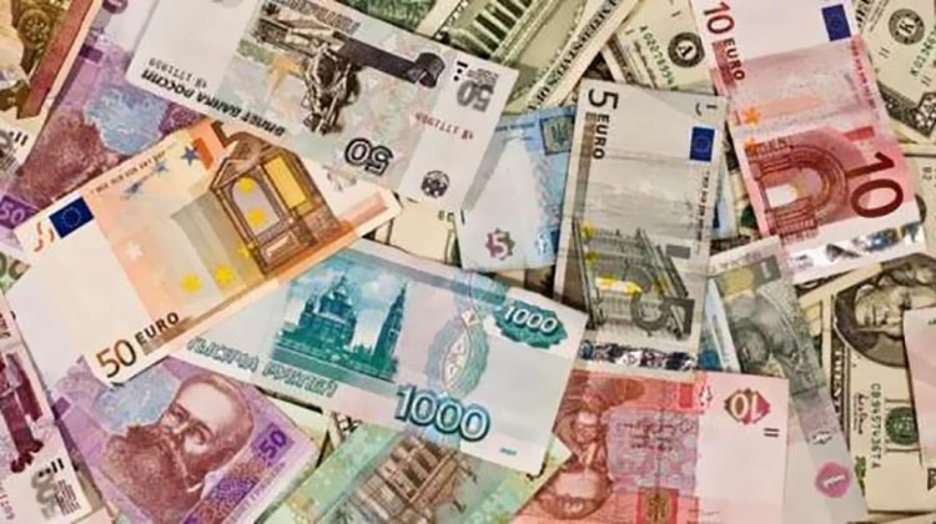 أسعار العملات الأجنبية بالبنوك صباح اليوم الثلاثاء
