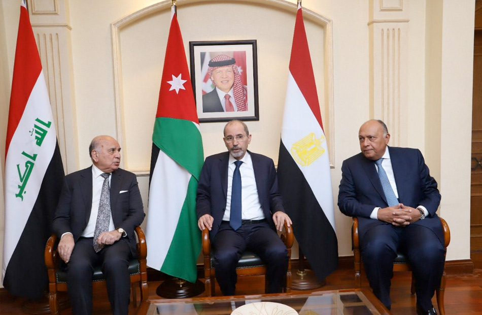 انعقاد القمة المصرية الأردنية العراقية لبحث زيادة التعاون في «الربط الكهربائي والطاقة»