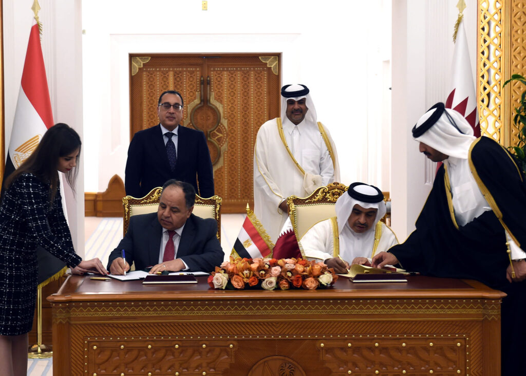 مصر وقطر توقعان اتفاقية لإزالة الازدواج في الضريبة على الدخل ومنع التهرب الضريبي