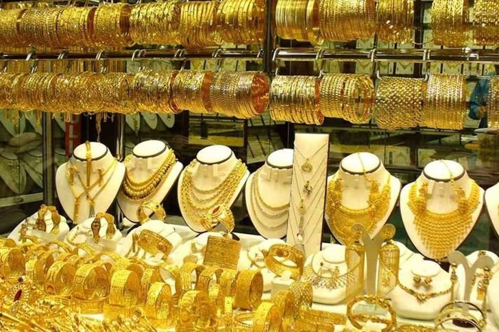 الذهب يواصل التراجع في سوق الصاغة.. تعرف على أسعاره اليوم