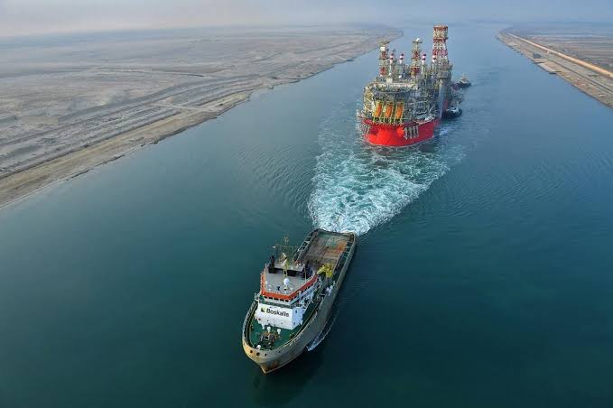 ميناء دمياط يستقبل أكبر شحنة قمح فى تاريخه بحمولة 100 ألف طن قمح