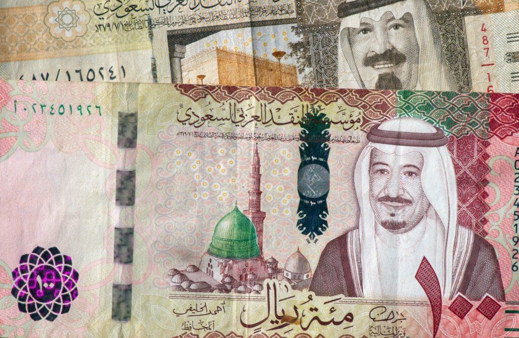 أسعار الريال السعودي بمستهل تعاملات الخميس