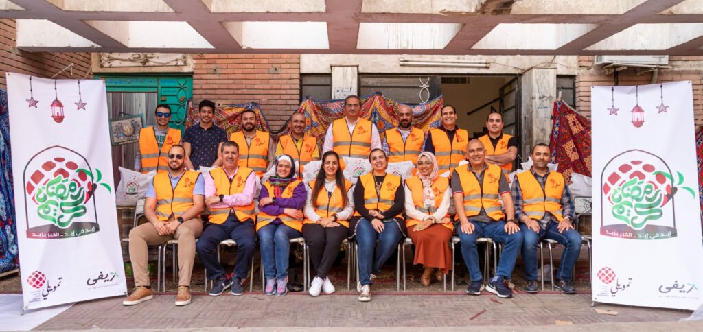 موظفو شركتي «ريفي» و«تمويلي» ينظمون حملة تبرعات مشتركة لتوزيع شنط رمضان