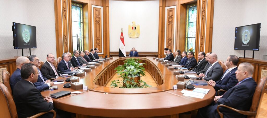 الرئيس السيسي يصدر 22 قرارًا في الاجتماع الأول للمجلس الأعلى للاستثمار