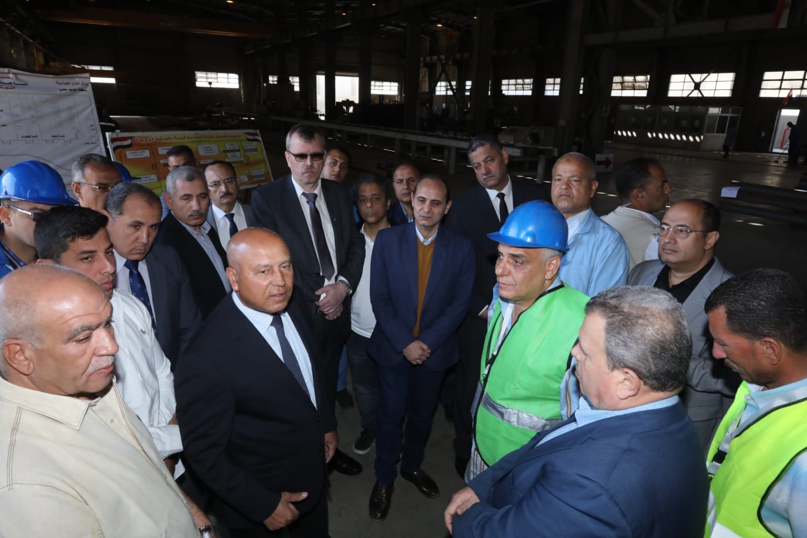 وزير النقل: «فويست ألبين مصر» ستقوم برفع كفاءة ورش العباسية لإنتاج مفاتيح السكك الحديدية