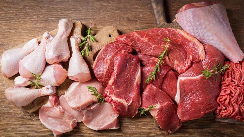 أسعار اللحوم والدواجن تنخفض.. والشعبة: ستشهد مزيد من التراجع خلال الفترة المقبلة