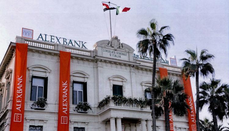 «انتيسا سان باولو» الإيطالية تفاوض الحكومة على شراء 20% إضافية من بنك الإسكندرية