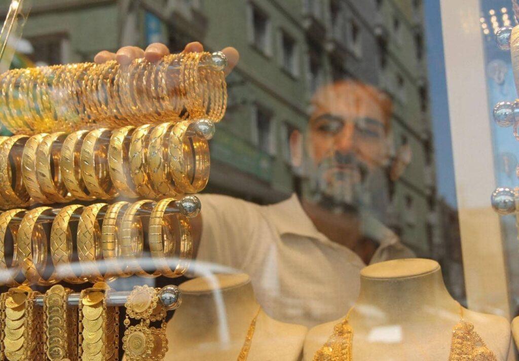 الجرام بـ2350 جنيهًا.. أسعار الذهب اليوم في مصر