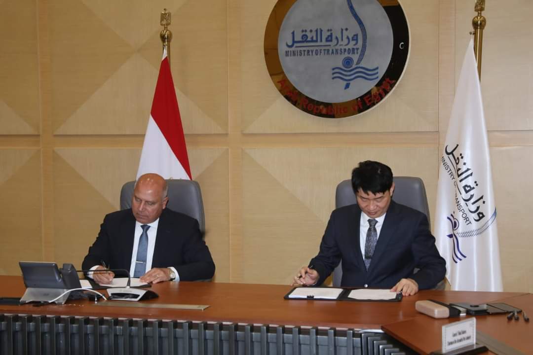 مصر توقع مذكرة تفاهم لإنشاء منطقة لوجستية صناعية في ميناء جرجوب البحري