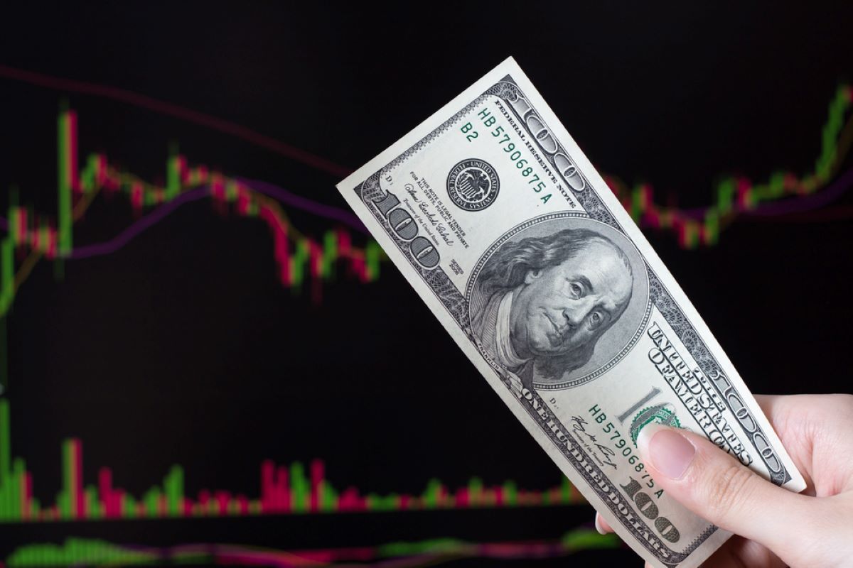 تراجع مؤشر الدولار وسط توقعات بتشديد السياسة النقدية