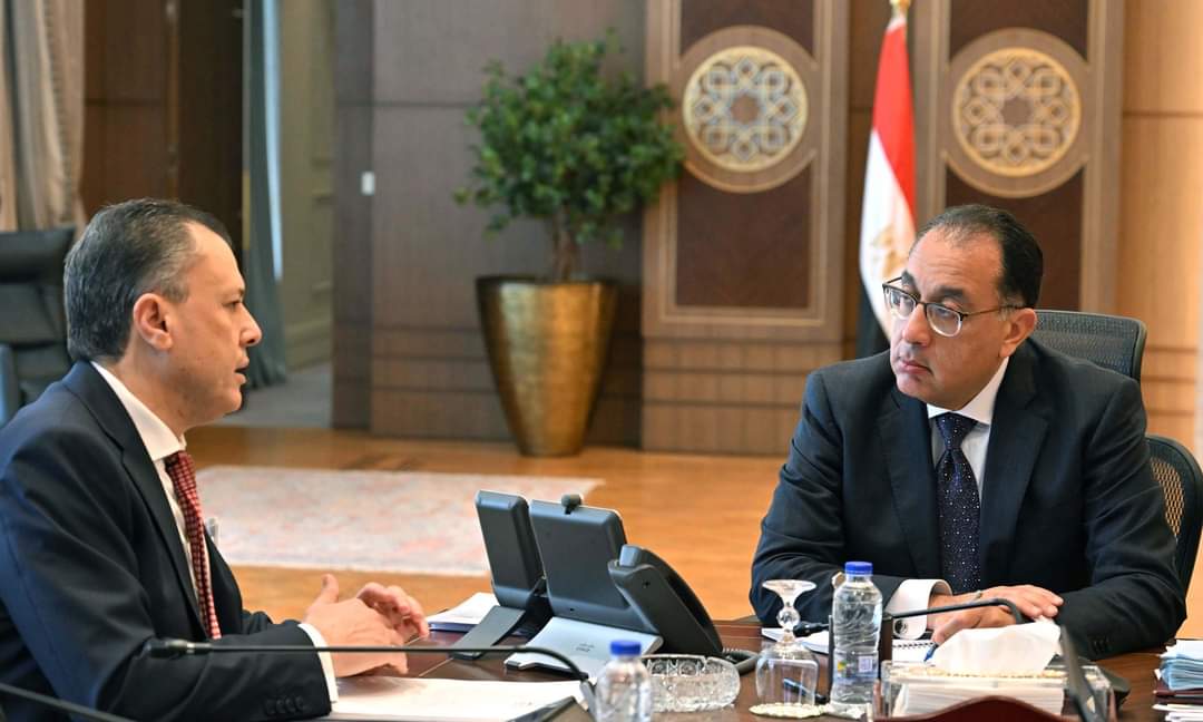 رئيس الوزراء يتابع الخطوات النهائية لإتمام الأعمال الإنشائية بالمتحف المصري الكبير