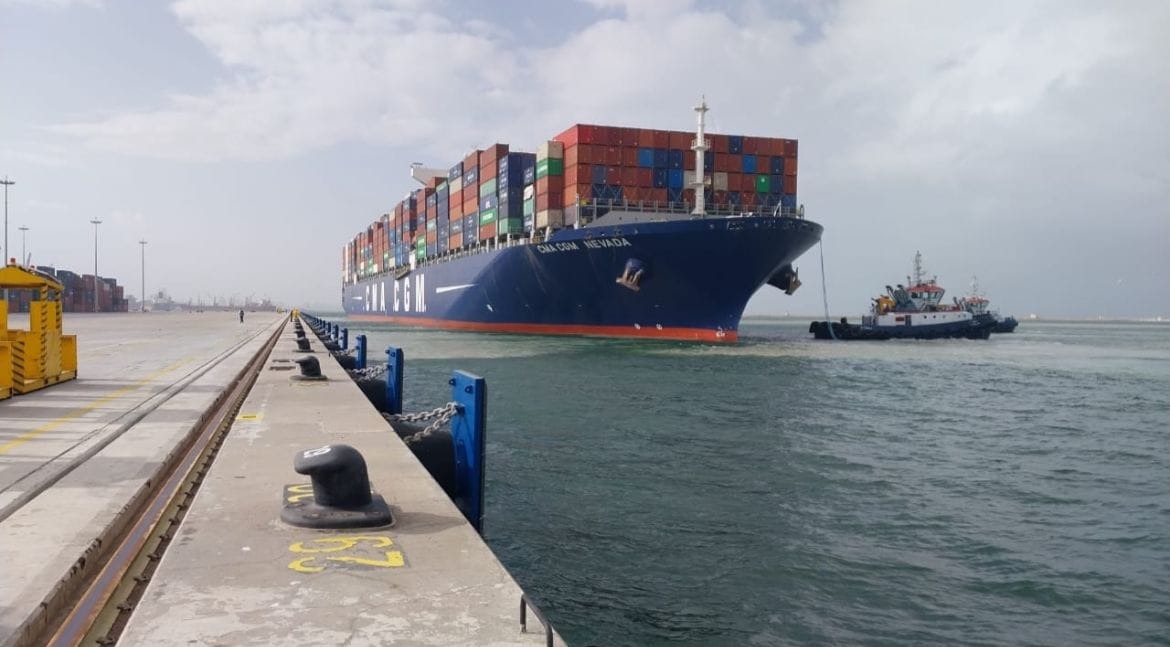 «النقل»: محطة تحيا مصر في الإسكندرية تستقبل أكبر سفينة حاويات منذ تشغيلها