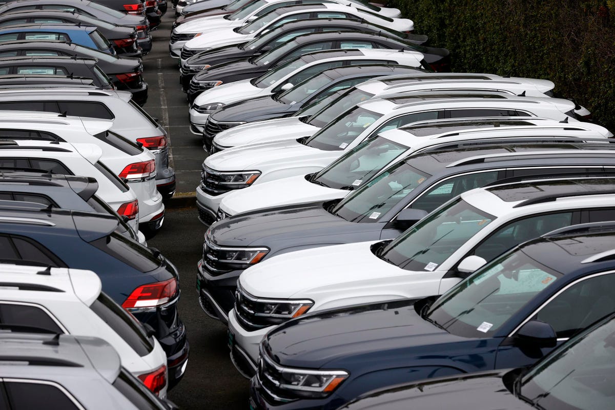 مبيعات السيارات تسجل نموًا بنسبة 24.4% خلال نوفمبر 2023