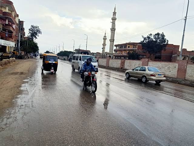 «الأرصاد»: استمرار سقوط الأمطار على أماكن متفرقة.. والعظمى بالقاهرة 21