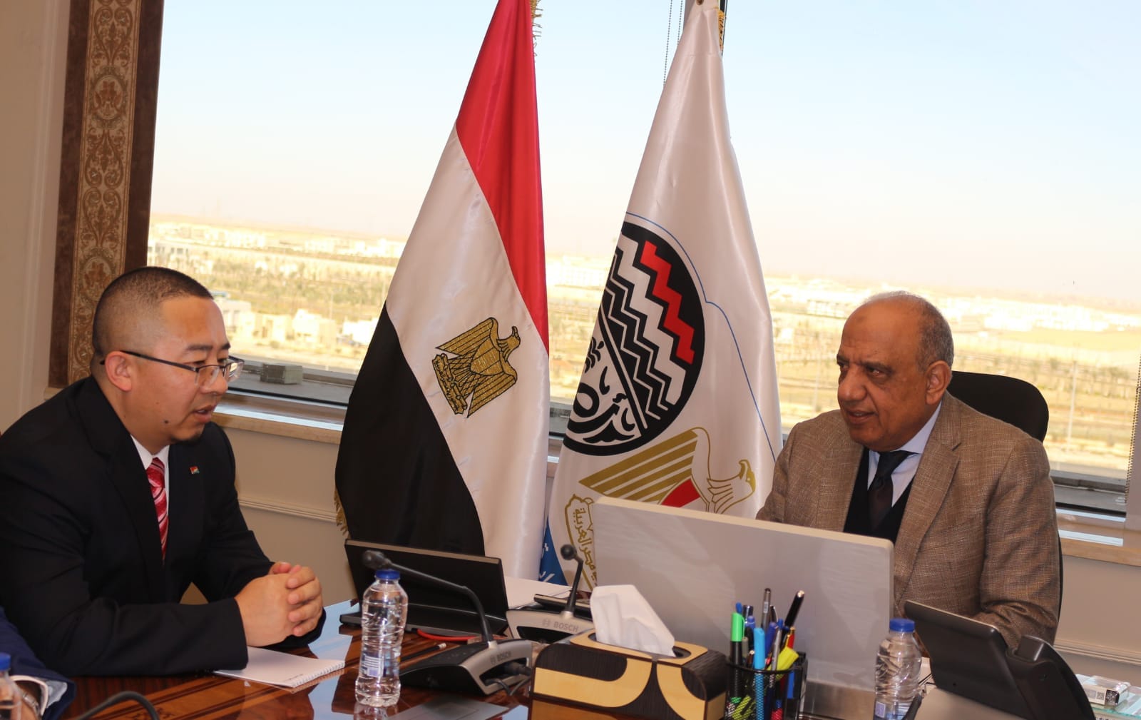 مصر تبحث التعاون مع «جوشي» الصينية لتعظيم العوائد الاقتصادية لخام «الكاولين»